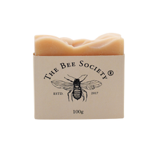 Load image into Gallery viewer, Harakeke, Aloe &amp; Mānuka Honey Soap
